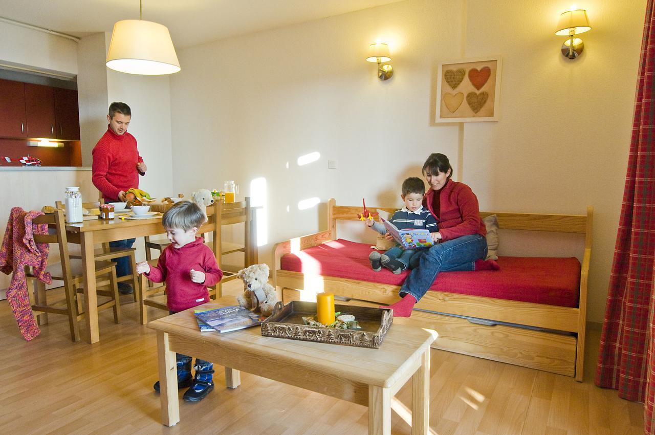Residence Goelia Le Domaine De Castella Font-Romeu-Odeillo-Via Стая снимка