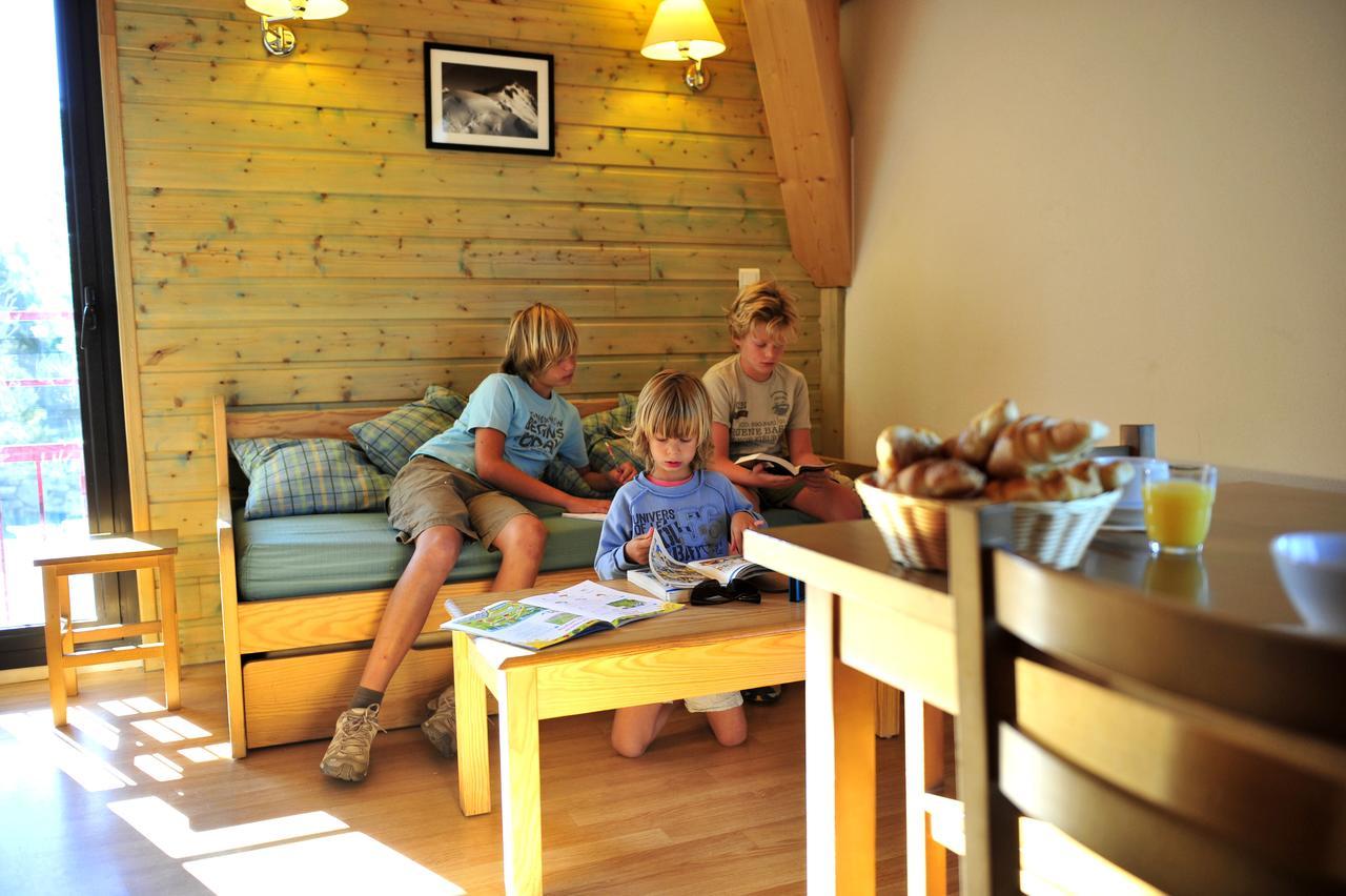 Residence Goelia Le Domaine De Castella Font-Romeu-Odeillo-Via Екстериор снимка